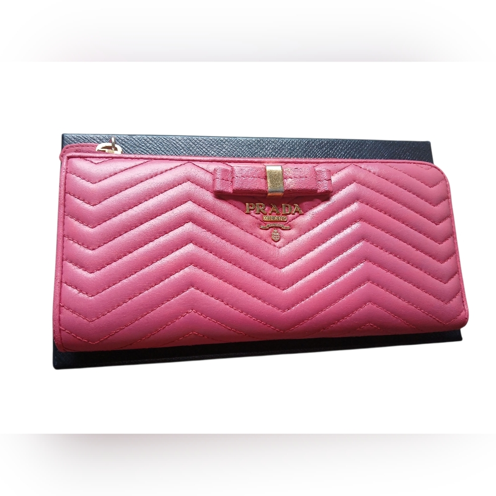 Prada Saffiano Chevron Ribbon Peonia Pink Zip Around Wallet w/ Authentication - Picture 2 of 16